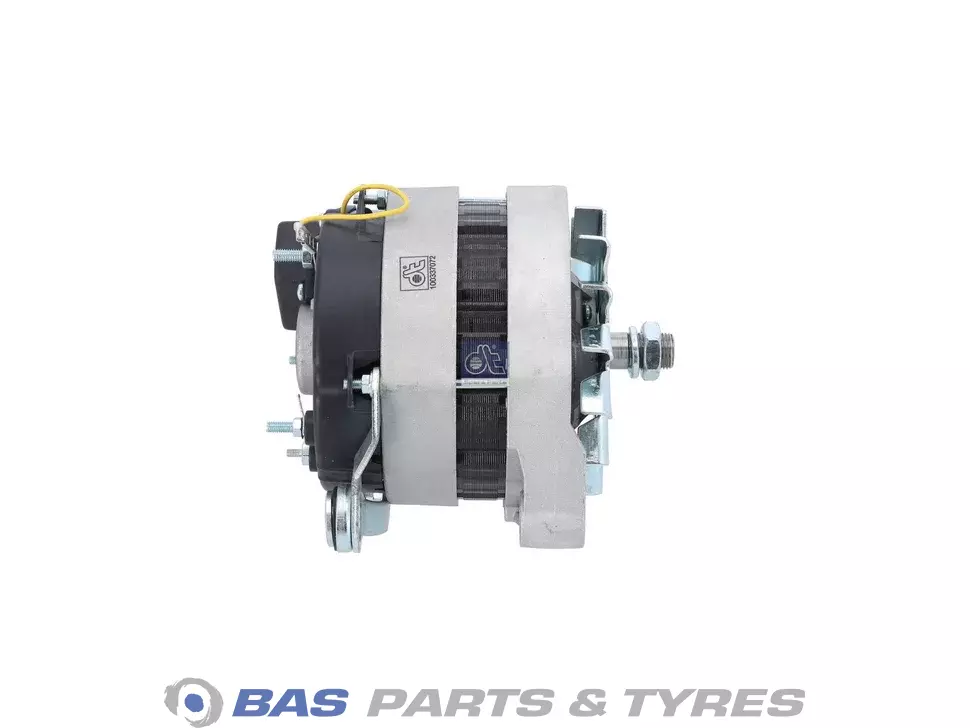 Wechselstromgenerator DT Spare Parts 5DR004246-651 Wechselstromgenerator DT Spare Parts 5DR004246-651