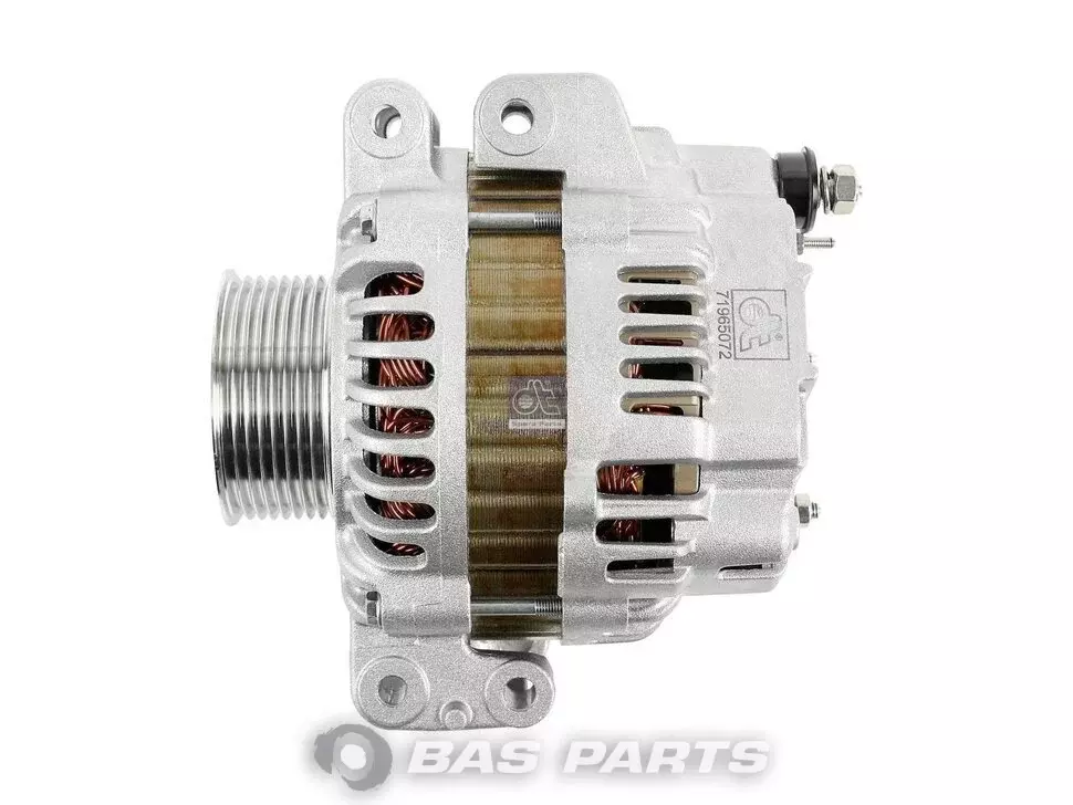 Wechselstromgenerator DT Spare Parts 10571476 Wechselstromgenerator DT Spare Parts 10571476
