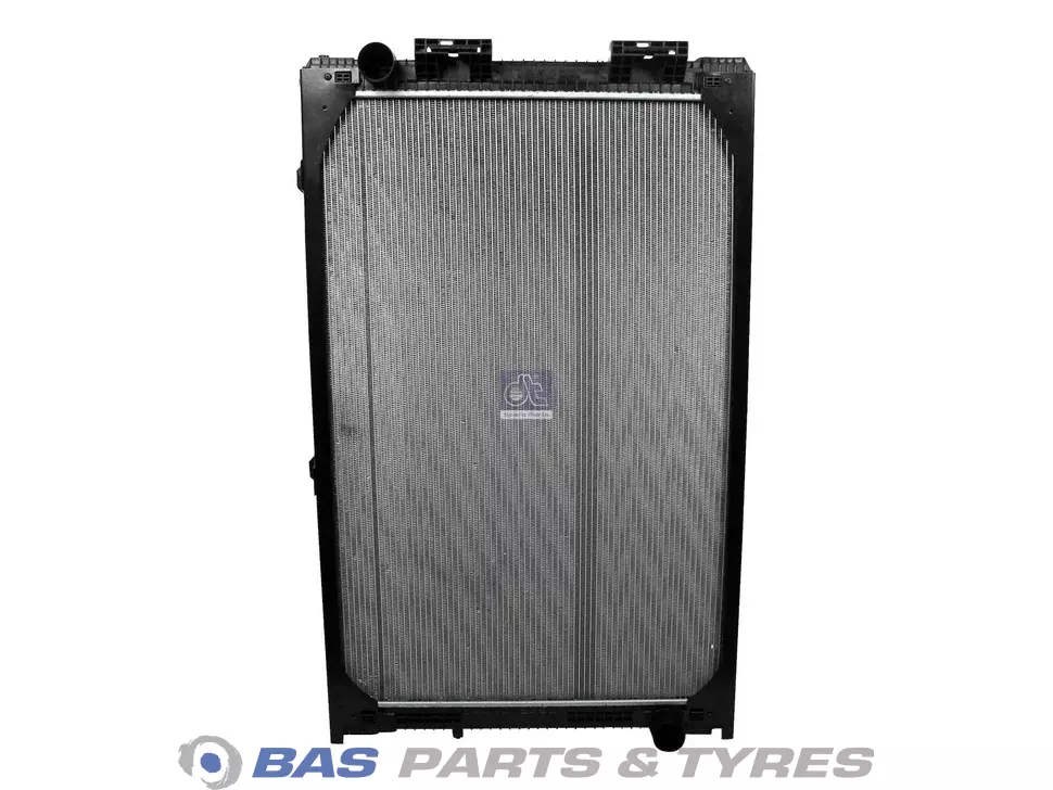 Kühler DT Spare Parts 81061016424