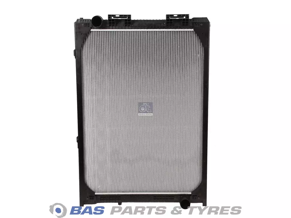 Radiator DT Spare Parts 81061016492