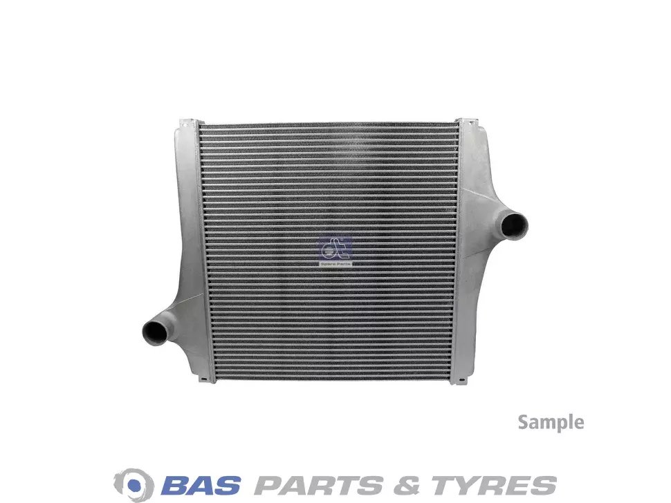 Intercooler DT Spare Parts 81061300208 Intercooler DT Spare Parts 81061300208