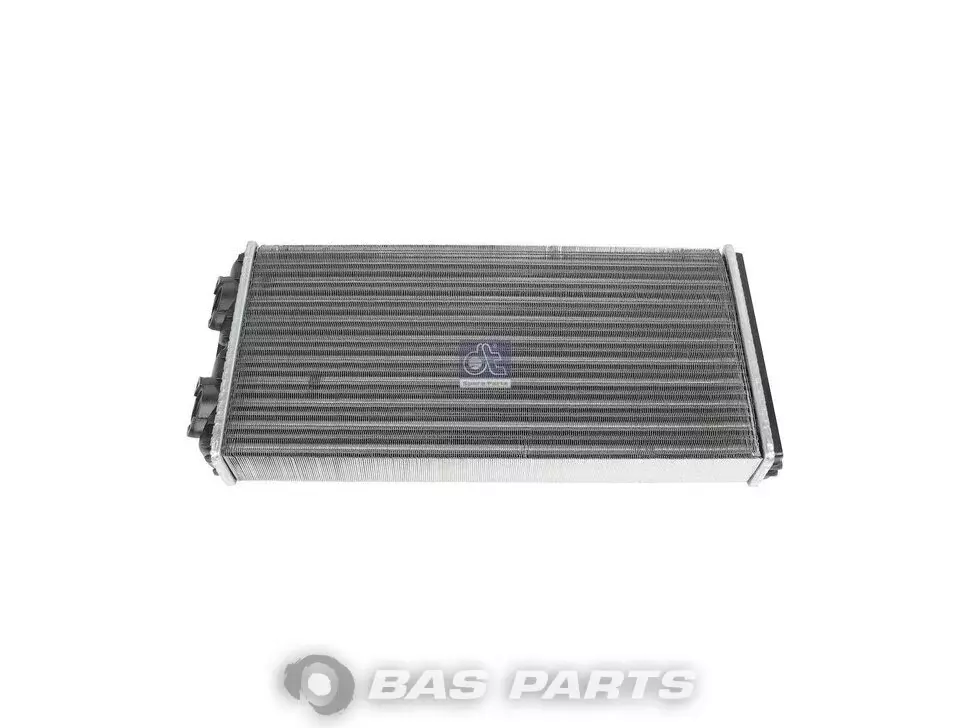 Топлообменник DT Spare Parts 81619010067