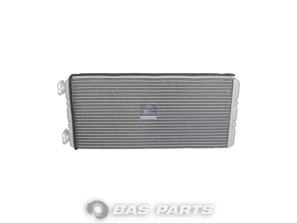 Топлообменник DT Spare Parts 0008300720