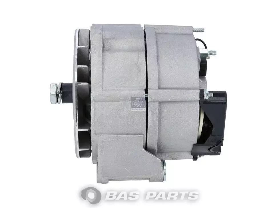 Wechselstromgenerator DT Spare Parts 0101548902 Wechselstromgenerator DT Spare Parts 0101548902