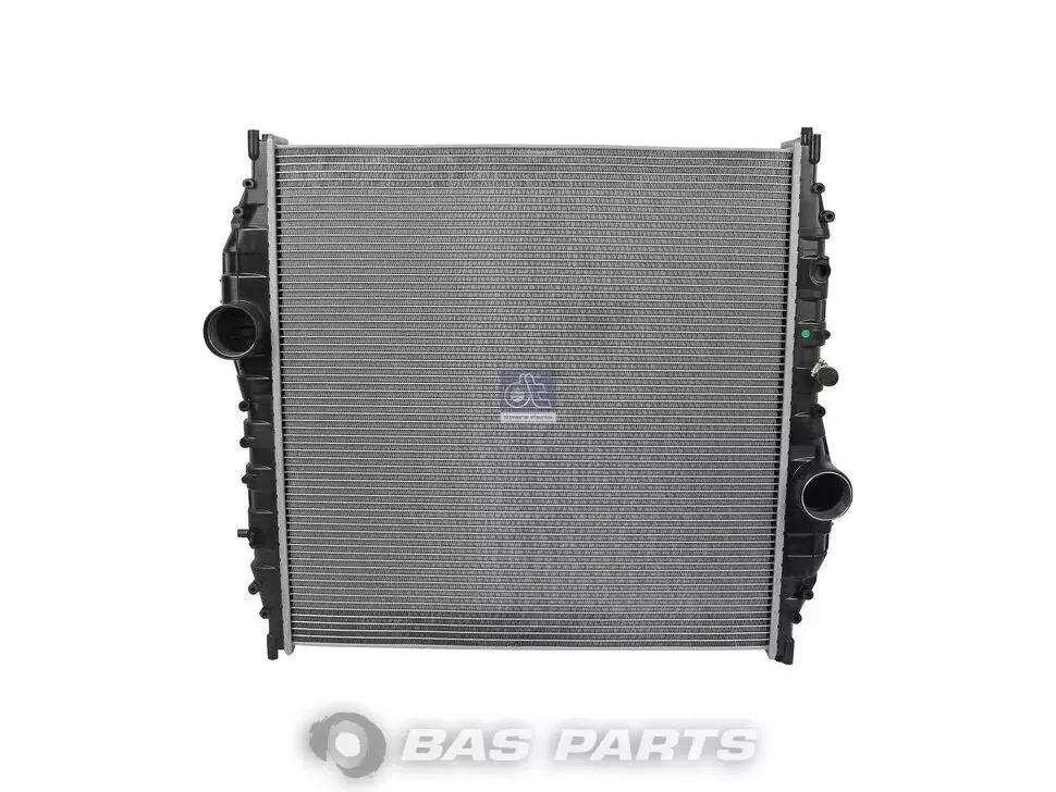 Kühler DT Spare Parts 0015018801