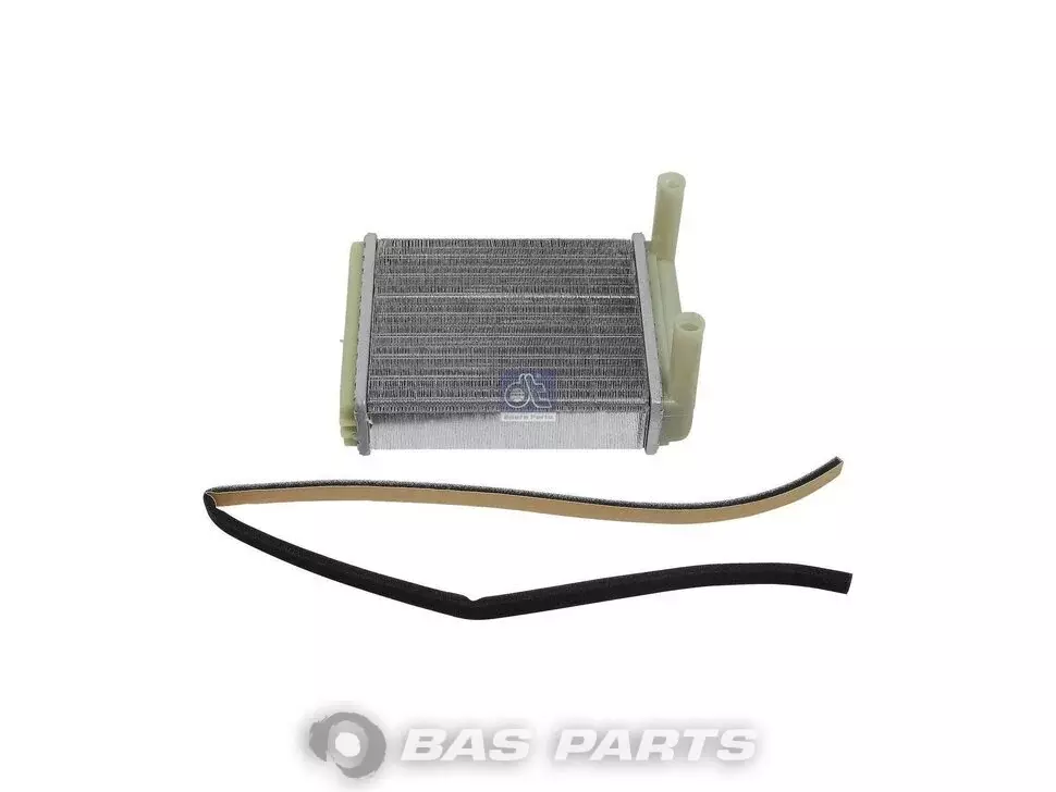 Топлообменник DT Spare Parts 0038353501