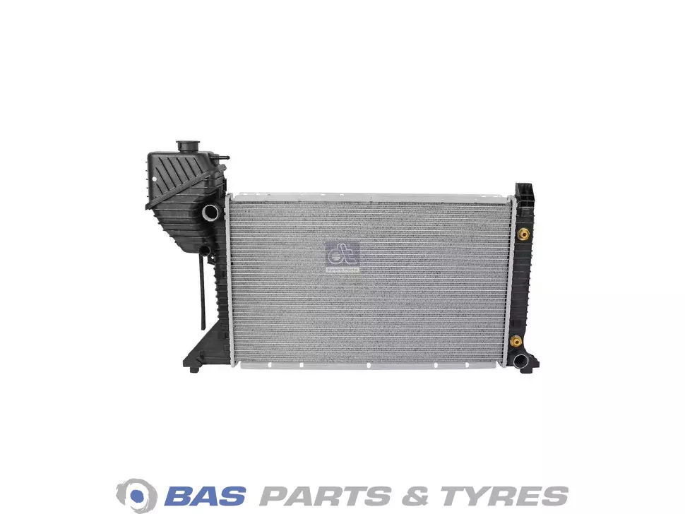 Kühler DT Spare Parts 9015003800