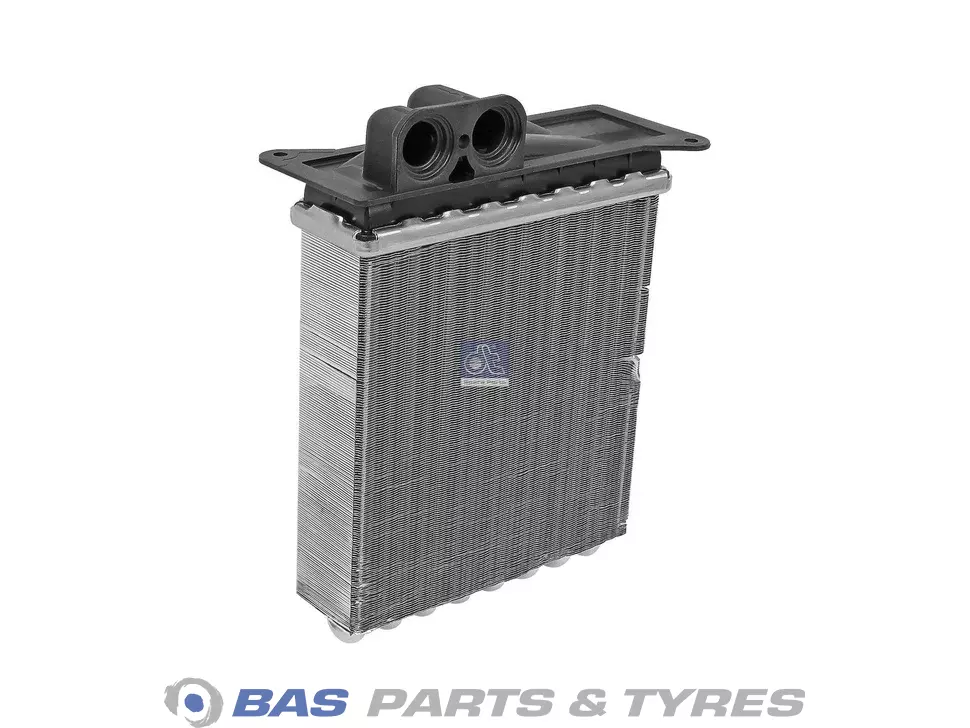 Топлообменник DT Spare Parts 0038359001