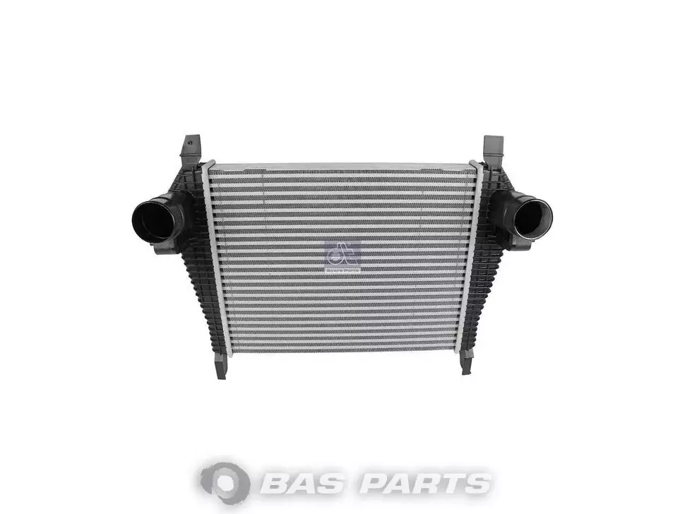 Intercooler DT Spare Parts 500361633 Intercooler DT Spare Parts 500361633