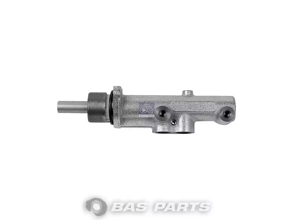 Master cylinder DT Spare Parts 02991745