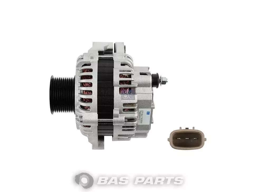 Alternator DT Spare Parts 02995368 Alternator DT Spare Parts 02995368