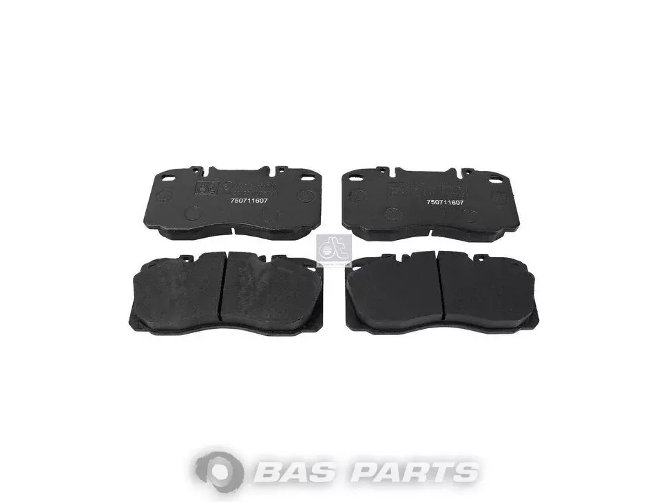 Bremsbeläge DT Spare Parts 01906146