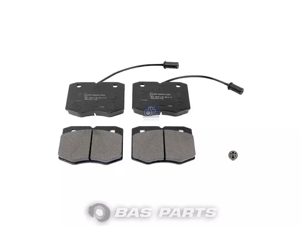 Bremsbeläge DT Spare Parts 01906038