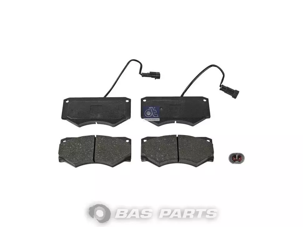 Bremsbeläge DT Spare Parts 01906430