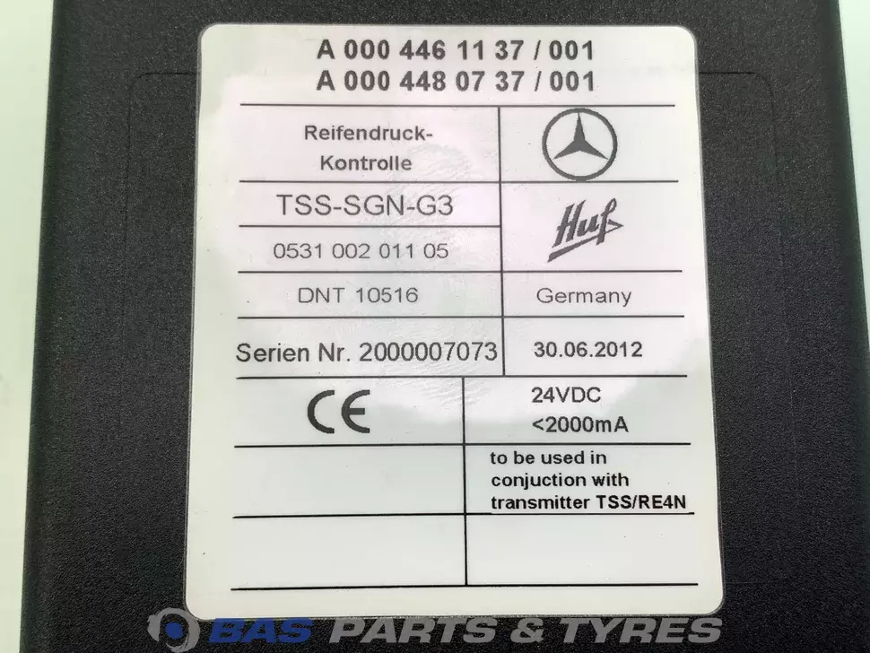 Unité de commande Mercedes A 000 446 11 37 Unité de commande Mercedes A 000 446 11 37
