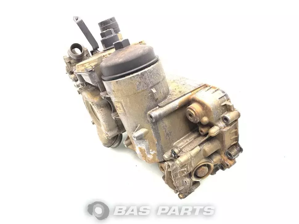 Radiateur dhuile Mercedes A 471 180 00 12 Radiateur dhuile Mercedes A 471 180 00 12
