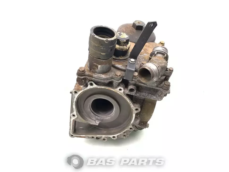 Radiateur dhuile Mercedes A 471 180 00 12 Radiateur dhuile Mercedes A 471 180 00 12
