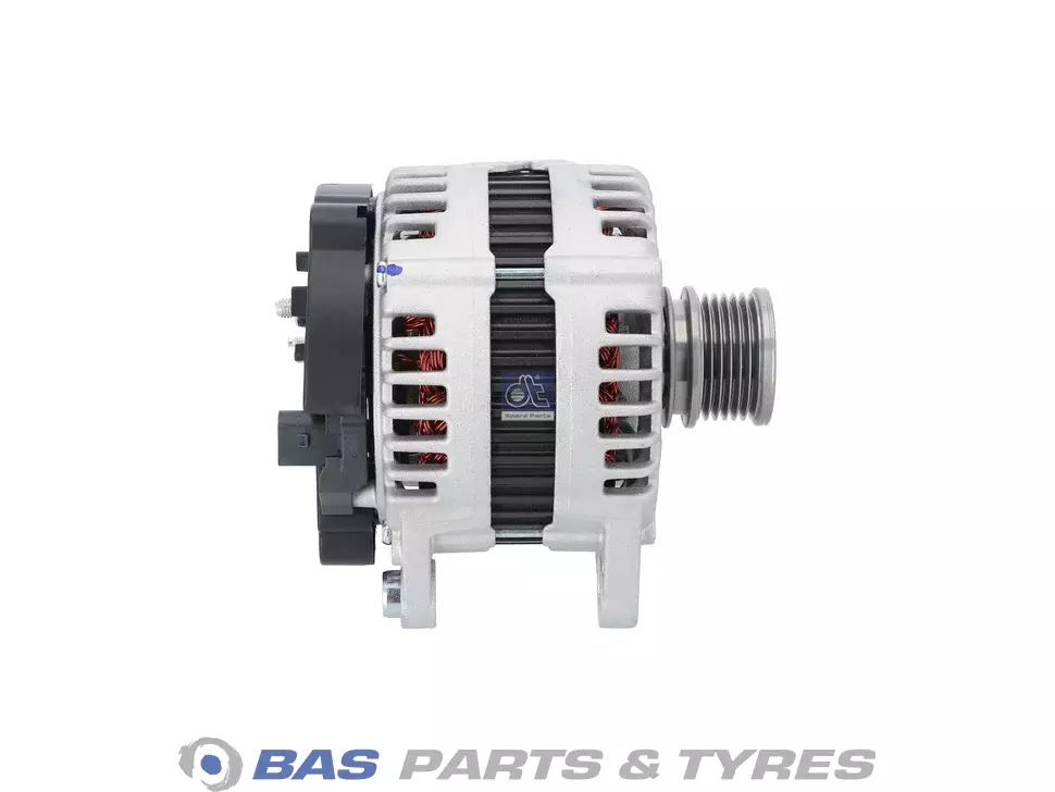Alternator DT Spare Parts 65261016004 Alternator DT Spare Parts 65261016004