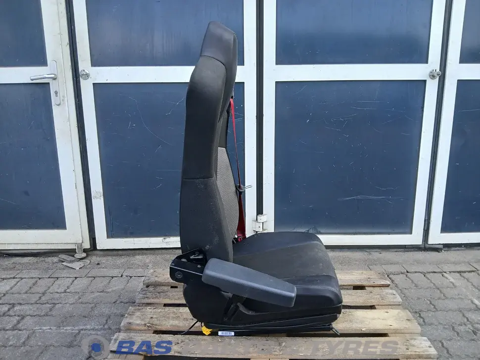 Asiento del conductor Renault 7421876207 Asiento del conductor Renault 7421876207