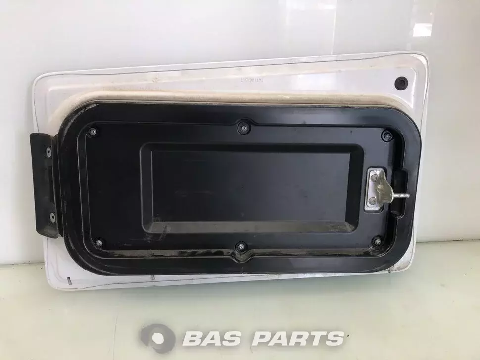Trappe à outils Mercedes A 960 750 33 03 Trappe à outils Mercedes A 960 750 33 03