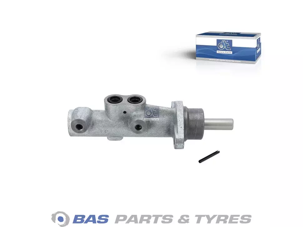 Master cylinder DT Spare Parts 504089712