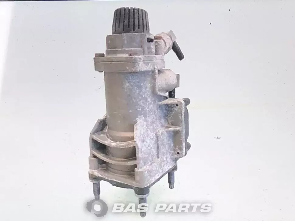 Valve de frein à pied Mercedes A 003 431 95 06 Valve de frein à pied Mercedes A 003 431 95 06