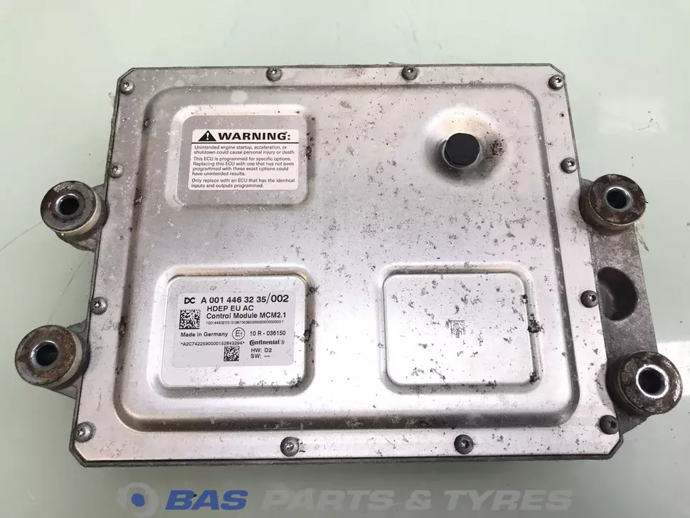 Engine ECU Mercedes A 001 446 32 35 Engine ECU Mercedes A 001 446 32 35