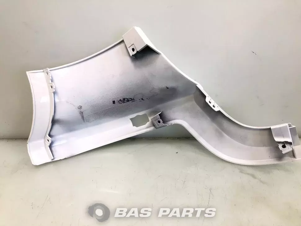 Cornière de cabine Mercedes A 960 885 98 08 Cornière de cabine Mercedes A 960 885 98 08
