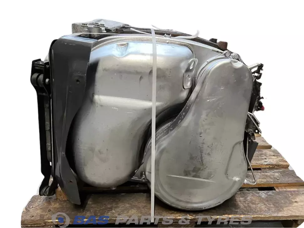 Silencieux Renault T-Serie 7421364823 Silencieux Renault T-Serie 7421364823