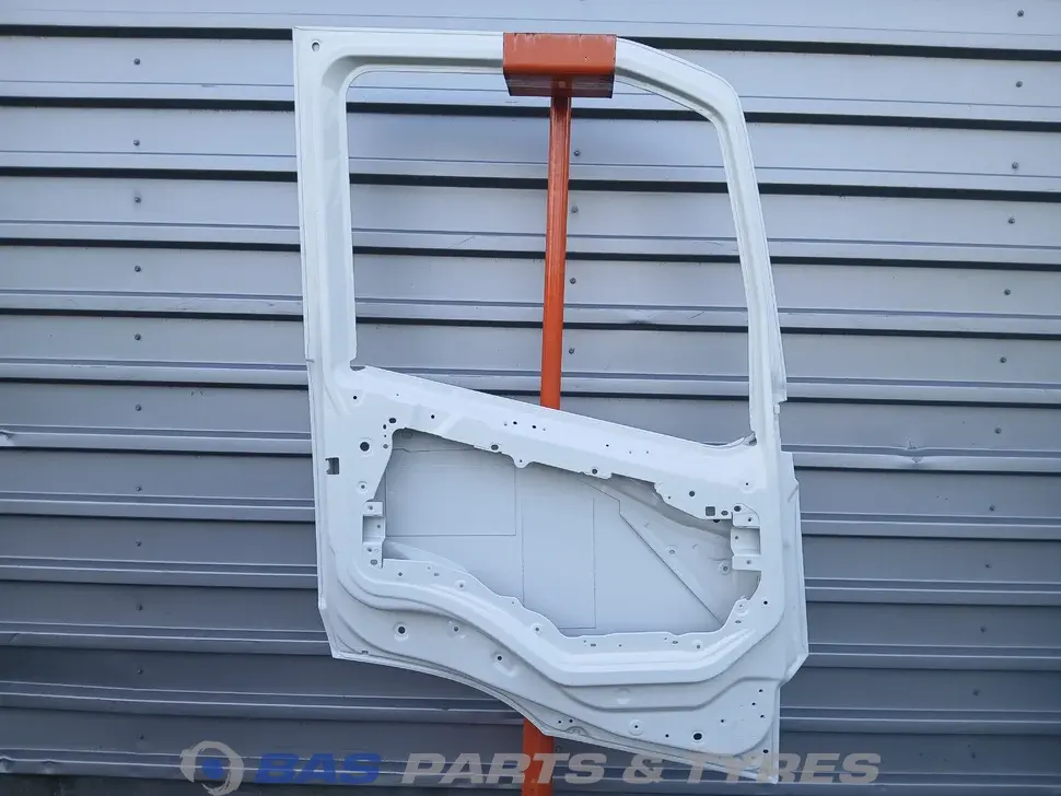 Porteiro Esquerdo Volvo FM5 84232860 Porteiro Esquerdo Volvo FM5 84232860