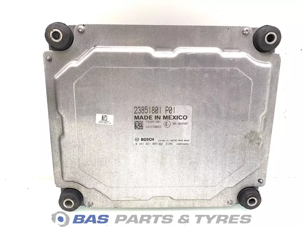 Engine management ECU Renault 7423851801 Engine management ECU Renault 7423851801