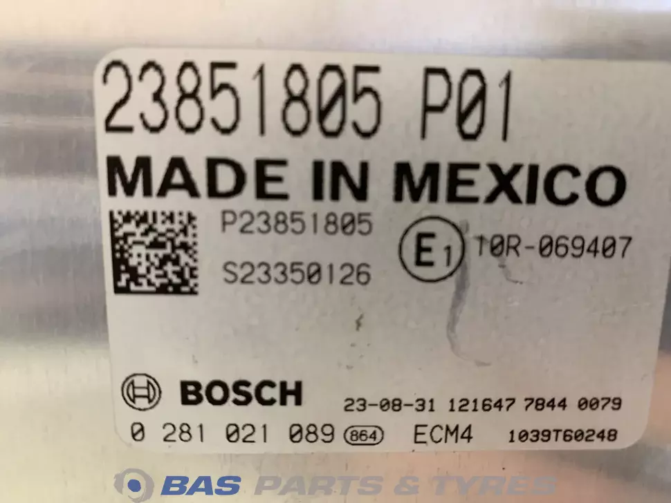 Engine management ECU Renault 7423851805 Engine management ECU Renault 7423851805