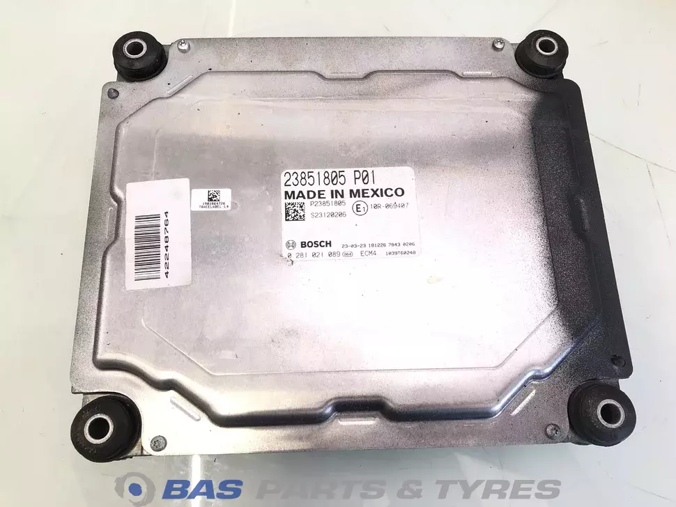 Engine management ECU Renault 7423851805 Engine management ECU Renault 7423851805