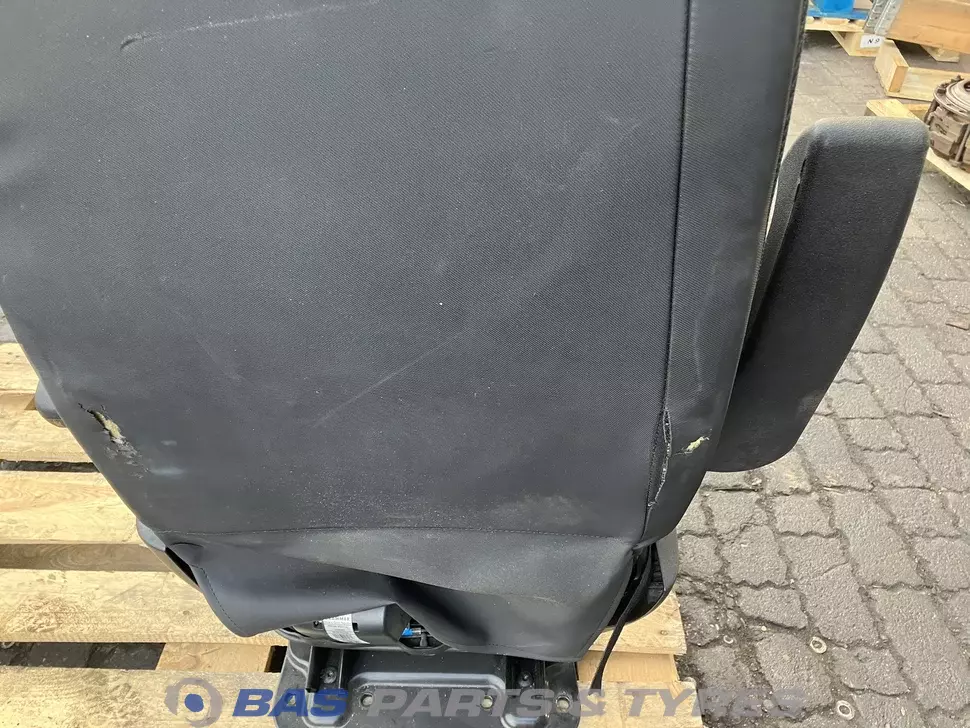 Scaunul șoferului DAF 2296563 Scaunul șoferului DAF 2296563