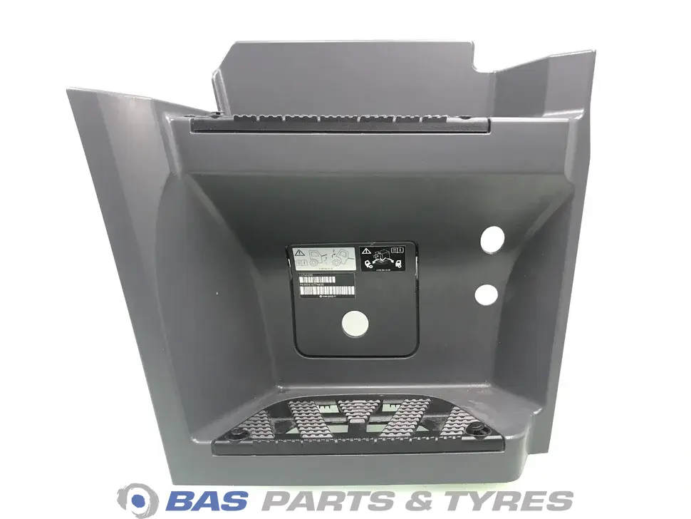 Foot step Mercedes A 960 666 17 02 Foot step Mercedes A 960 666 17 02