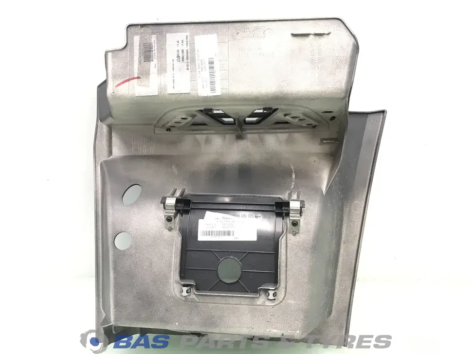 Foot step Mercedes A 960 666 17 02 Foot step Mercedes A 960 666 17 02