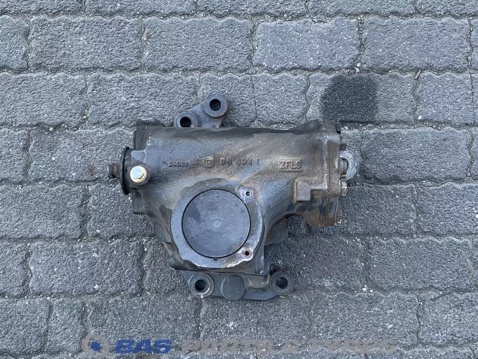 Boîtier de direction Mercedes A 960 460 33 00 Boîtier de direction Mercedes A 960 460 33 00