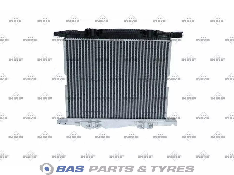 Radiateur à air NRF 9405010601 Radiateur à air NRF 9405010601