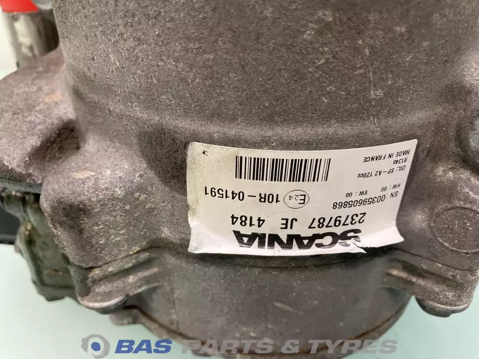 Air conditioning compressor Scania 2379787 Air conditioning compressor Scania 2379787