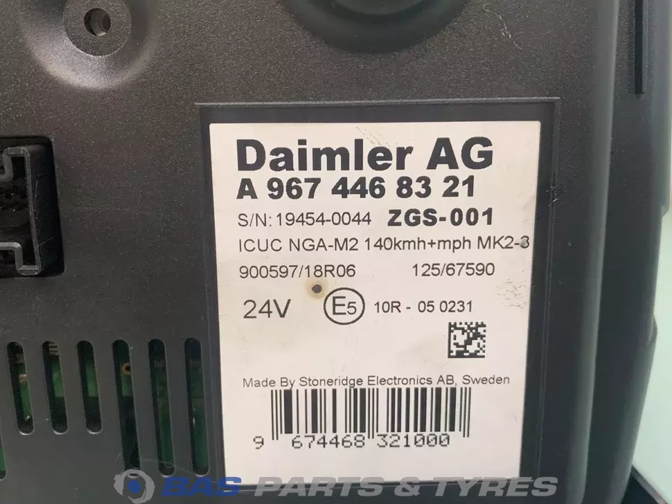 Combiné d’instruments Mercedes A 967 446 83 21 Combiné d’instruments Mercedes A 967 446 83 21