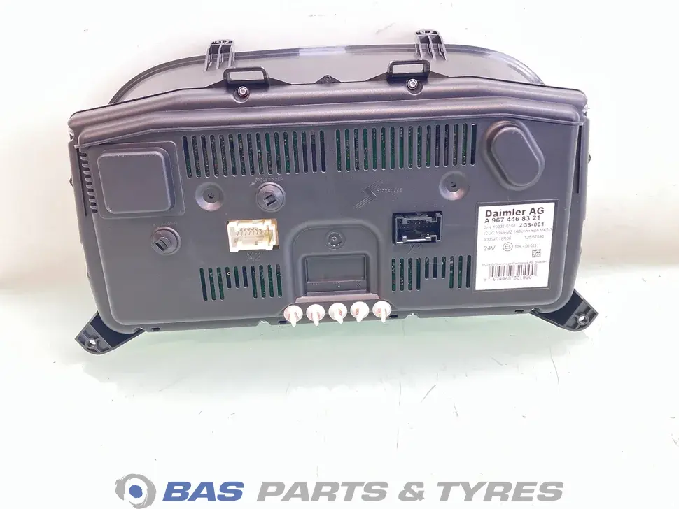 Combiné d’instruments Mercedes A 967 446 83 21 Combiné d’instruments Mercedes A 967 446 83 21