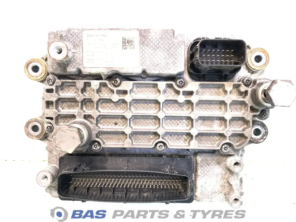 Engine Control Unit Mercedes A 001 446 30 35 Engine Control Unit Mercedes A 001 446 30 35