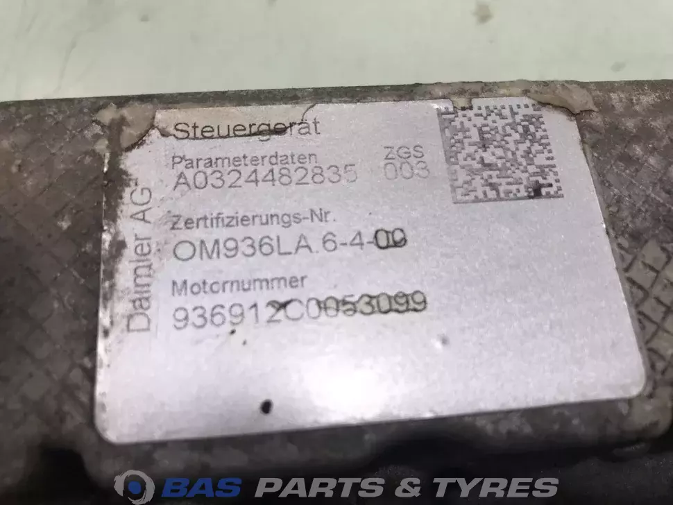 Engine ECU Mercedes A 001 446 36 35 Engine ECU Mercedes A 001 446 36 35