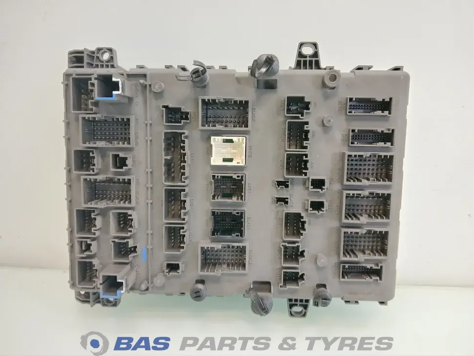 صندوق الفيوزات Renault 7423341346 صندوق الفيوزات Renault 7423341346