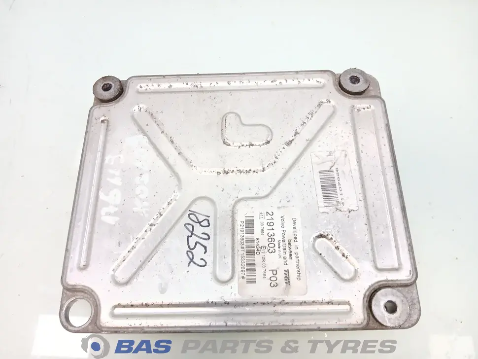 Engine management ECU Volvo 21913603 Engine management ECU Volvo 21913603