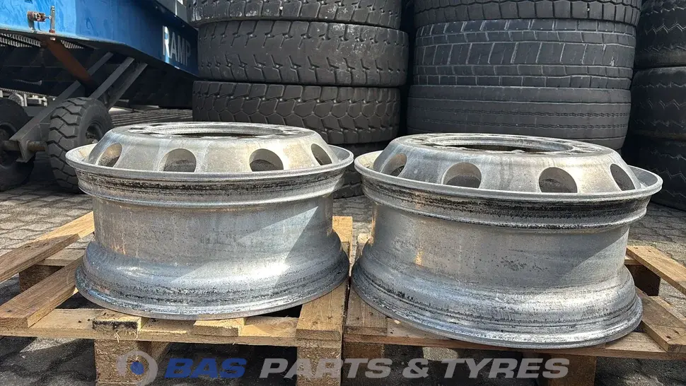 Alcoa 9.00 x 22.5 ET 176 26 mm set folosit Alcoa 9.00 x 22.5 ET 176 26 mm set folosit