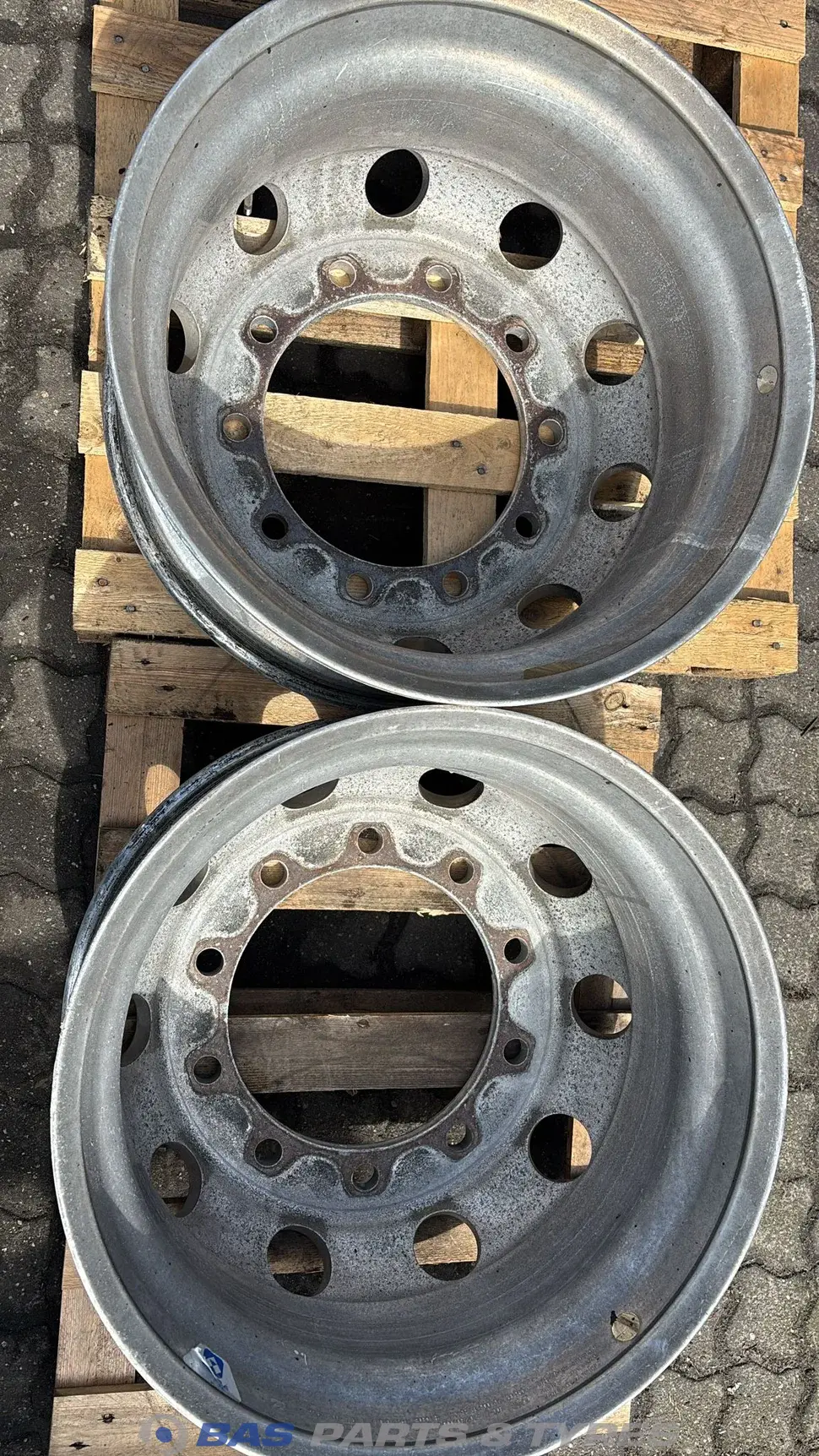 Alcoa 9.00 x 22.5 ET 176 26 mm set folosit Alcoa 9.00 x 22.5 ET 176 26 mm set folosit