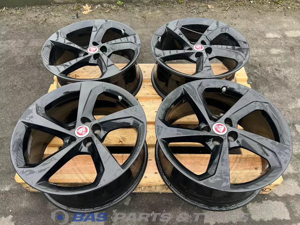 Jaguar F-PACE 19 Inch Pneu Jaguar F-PACE 19 Inch Pneu