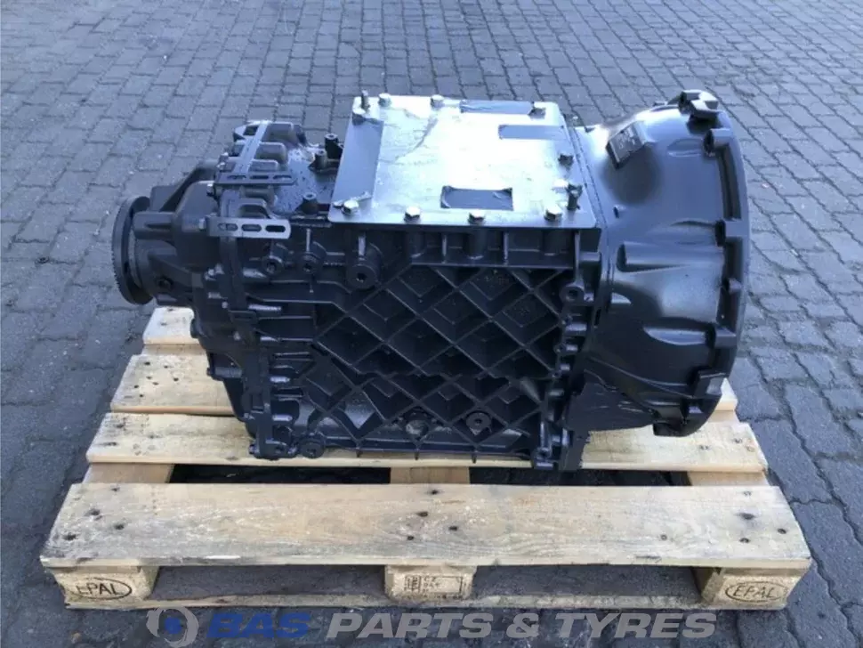 Volvo AT2412E I-Shift Gearbox F0001202 Volvo AT2412E I-Shift Gearbox F0001202