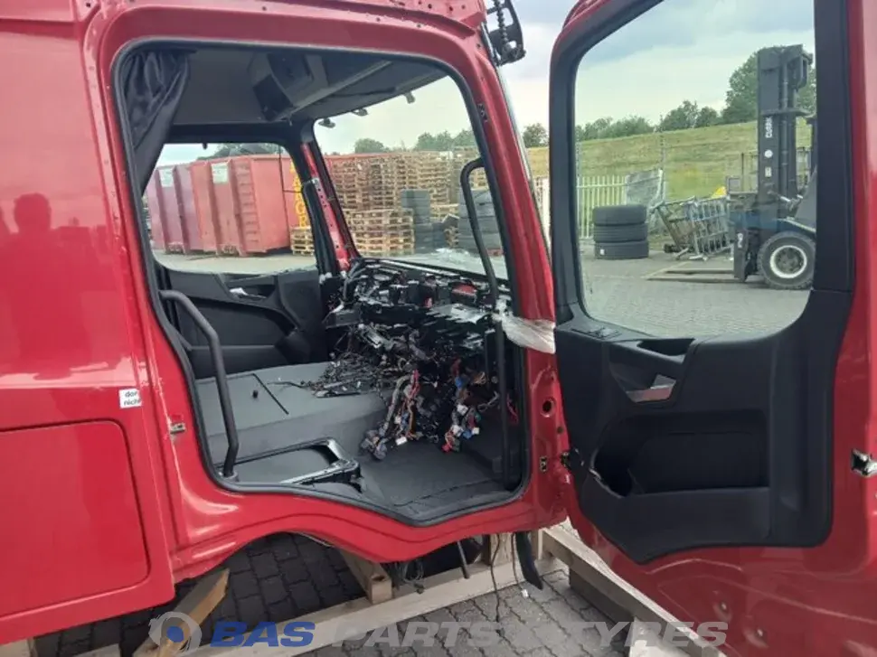 Mercedes Actros MP4 ClassicSpace L-cab L2H1 Mercedes Actros MP4 ClassicSpace L-cab L2H1
